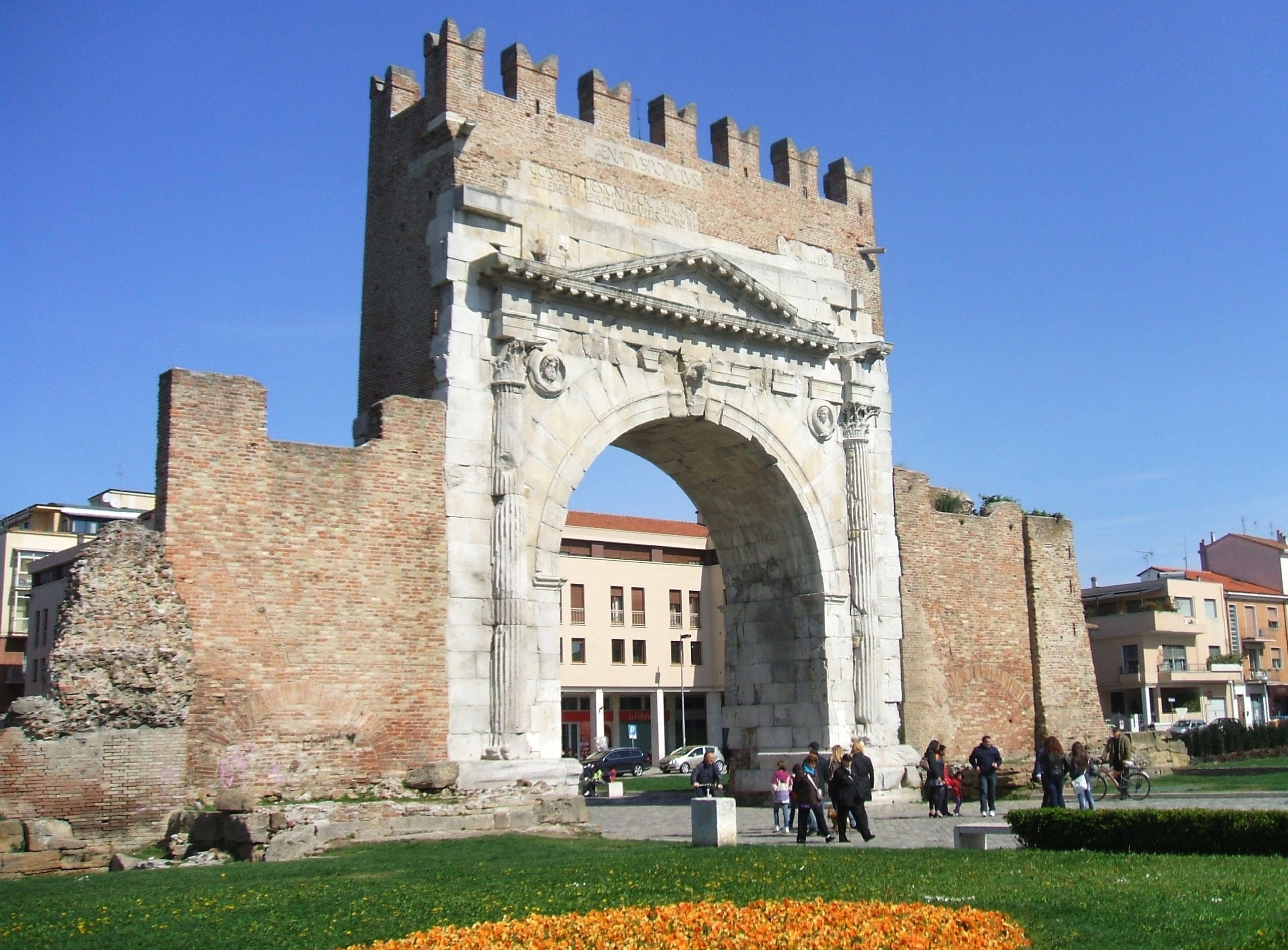 Arco di Augusto Rimini monumento romano ingresso centro storico