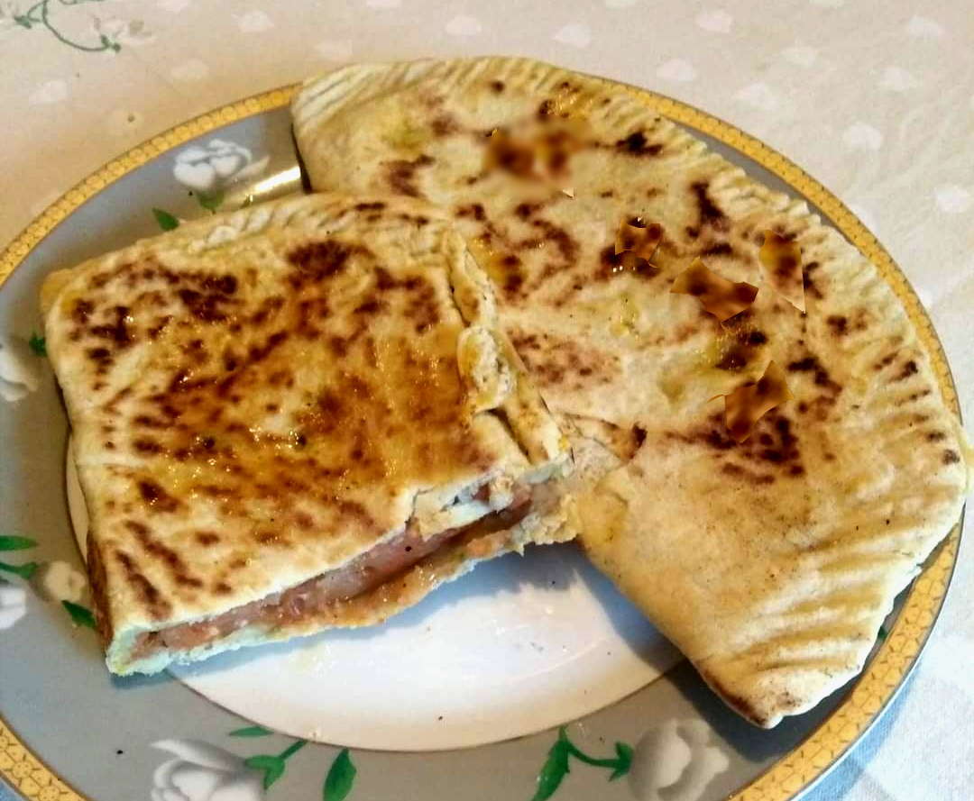 Cassone romagnolo a Rimini servito caldo